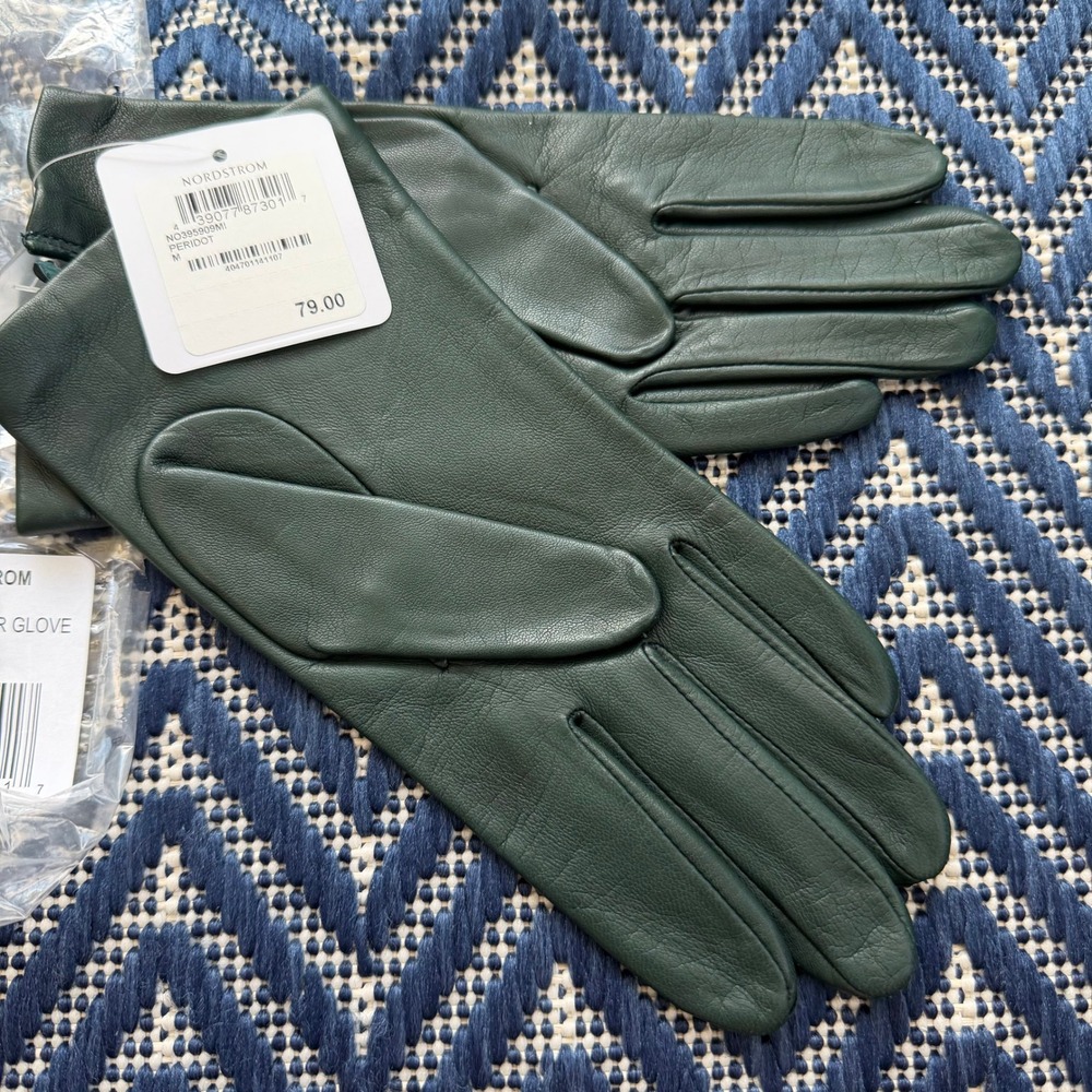 Nordstrom Short Leather Gloves Women M Peridot Green